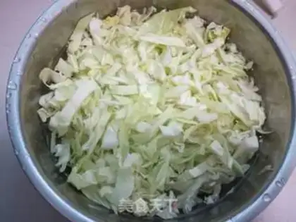 Make Tomato and cabbage step 0