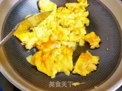 Make Pepper fried eggs step 5