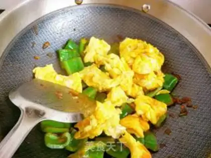 Make Pepper fried eggs step 8