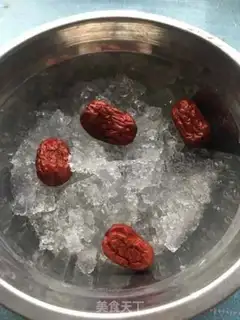 Make Red-tree milk steaming snow oats step 1