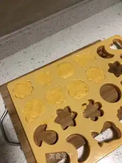 Make Cute pumpkin pie step 9