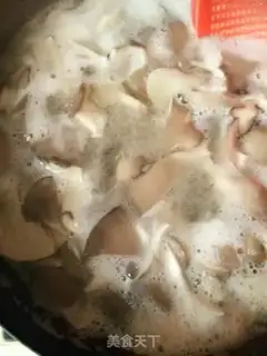 Make Pumpkin fried meat step 1