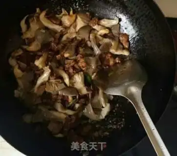 Make Pumpkin fried meat step 6