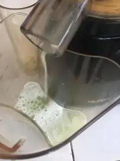 Make Pear-covered juice step 4