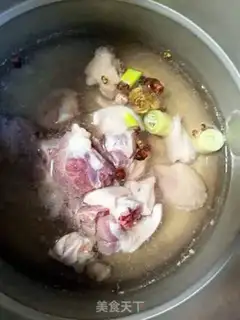 Make Piggy feet step 1