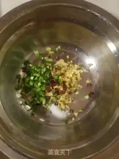 Make Fish weed meatball soup step 1