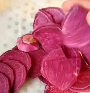Make Potato crystal rolls step 0