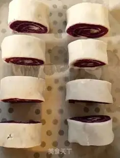 Make Potato crystal rolls step 4