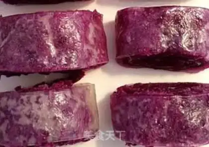 Make Potato crystal rolls step 5