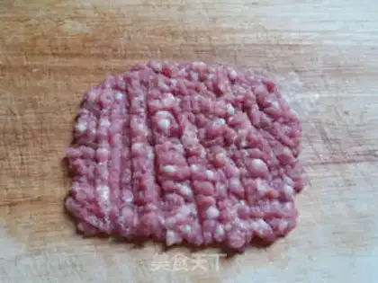 Make Meat and garlic step 0