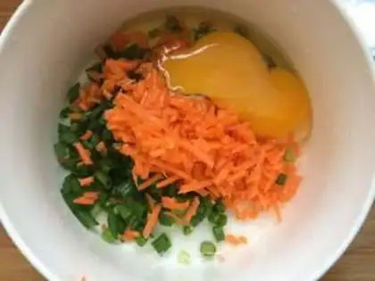 Make Carrot onion pancakes step 3