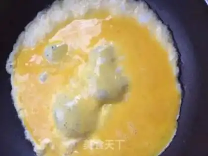 Make Egg rice rolls step 3