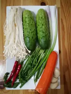 Make A cold golden pin step 0