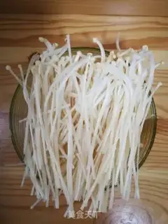 Make A cold golden pin step 1