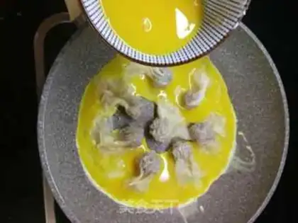Make Hold the egg step 5