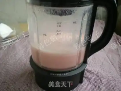 Make Pink milkshake step 5