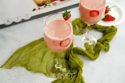 Make Pink milkshake step 6