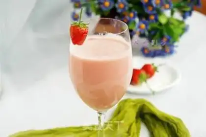 Make Pink milkshake step 7