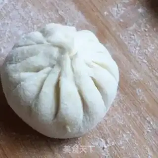 Make Onion pork bun step 5