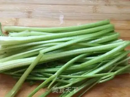 Make Clear the celery step 1