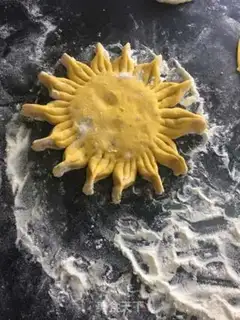 Make Sunflower step 1