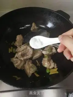 Make Garlic potatoes for chops step 3