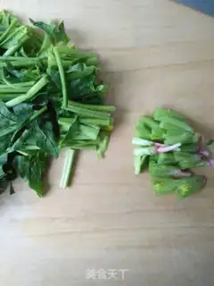 Make walnut spinach step 1