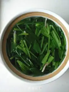 Make walnut spinach step 4
