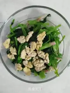 Make walnut spinach step 5