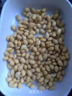 Make Red dates walnut soy step 0