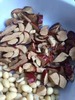Make Red dates walnut soy step 2