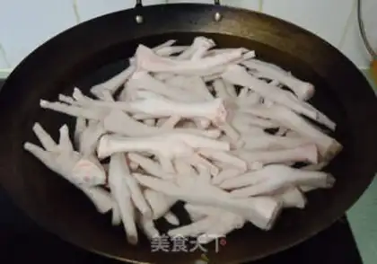 Make Garlic chicken feet step 7