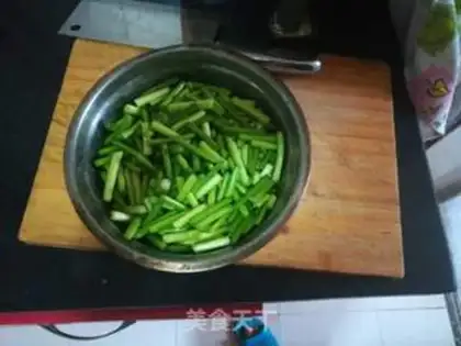 Make Garlic table step 1