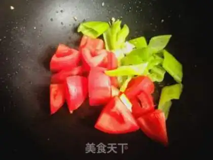 Make Tomato pepper fried eggs step 9
