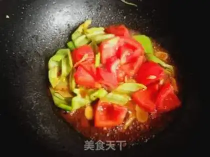 Make Tomato pepper fried eggs step 10