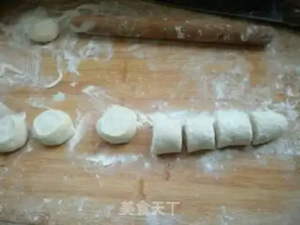 Make Hand grab cake step 1