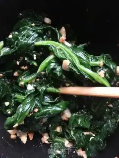Make The cashew nut spinach tower step 7