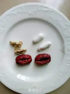 Make Red dates with walnuts step 3