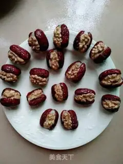 Make Red dates with walnuts step 9