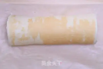 Make White Jade Strawberry Roll step 14