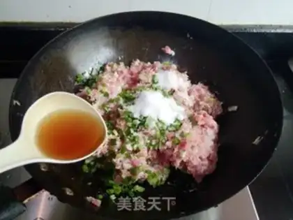 Make Maran head meat dumplings step 4