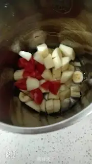 Make Banana apple tomato juice step 2