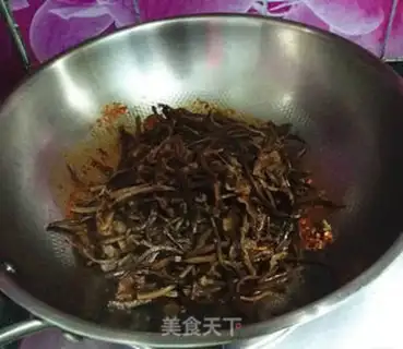 Make Spicy tea, mushroom dry pot step 10