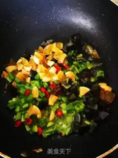 Make Scrambled eggs step 4
