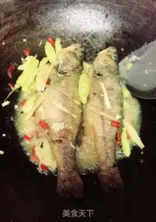 Make Sour spicy fish soup step 5