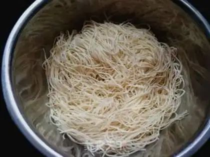 Make Tomato haloni step 0