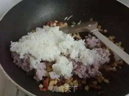 Make Potato sausage fried rice step 5
