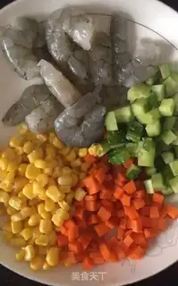 Make Pineapple rice step 2