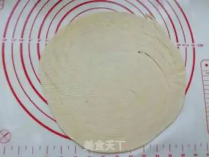 Make Hand grab cake step 9