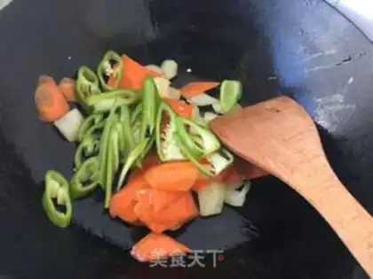 Make Spicy pepper pork step 3